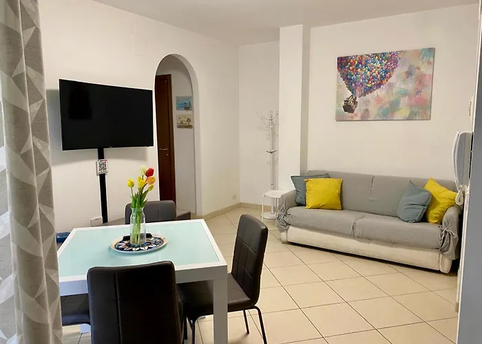 Appartamento Sunset Escape, Relax A Due Passi Dal Mare Con Terrazza E Aria Condizionata *