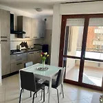 Sunset Escape, Relax A Due Passi Dal Mare Con Terrazza E Aria Condizionata Apartment