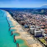 Sunset Escape, Relax A Due Passi Dal Mare Con Terrazza E Aria Condizionata Apartment