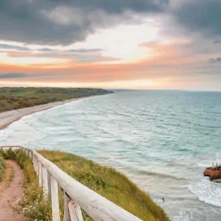 Sunset Escape, Relax A Due Passi Dal Mare Con Terrazza E Aria Condizionata