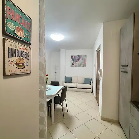 Lägenhet Sunset Escape, Relax A Due Passi Dal Mare Con Terrazza E Aria Condizionata Montesilvano Marina